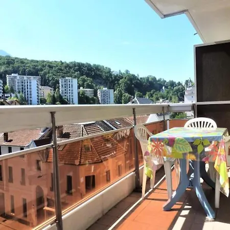 Studio For 4 People エクスレバン